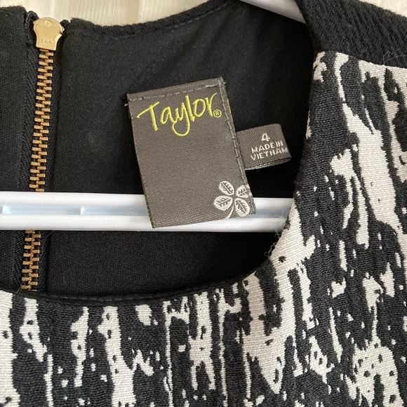 Fitted, flattering black and white dress - Picture 3 of 4